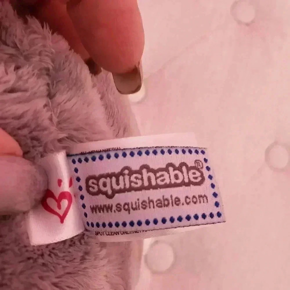 Squishable Heather the Husky - Picture 6 of 9